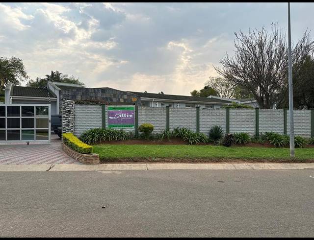 11 BEDROOM HOUSE FOR SALE IN FORT GALE